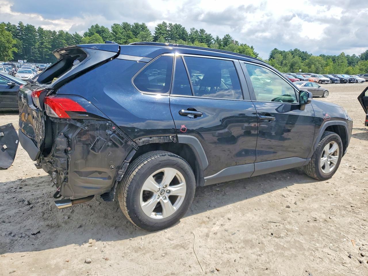 JTMP1RFV8KD506853 · 2019 TOYOTA RAV4 · 3/14
