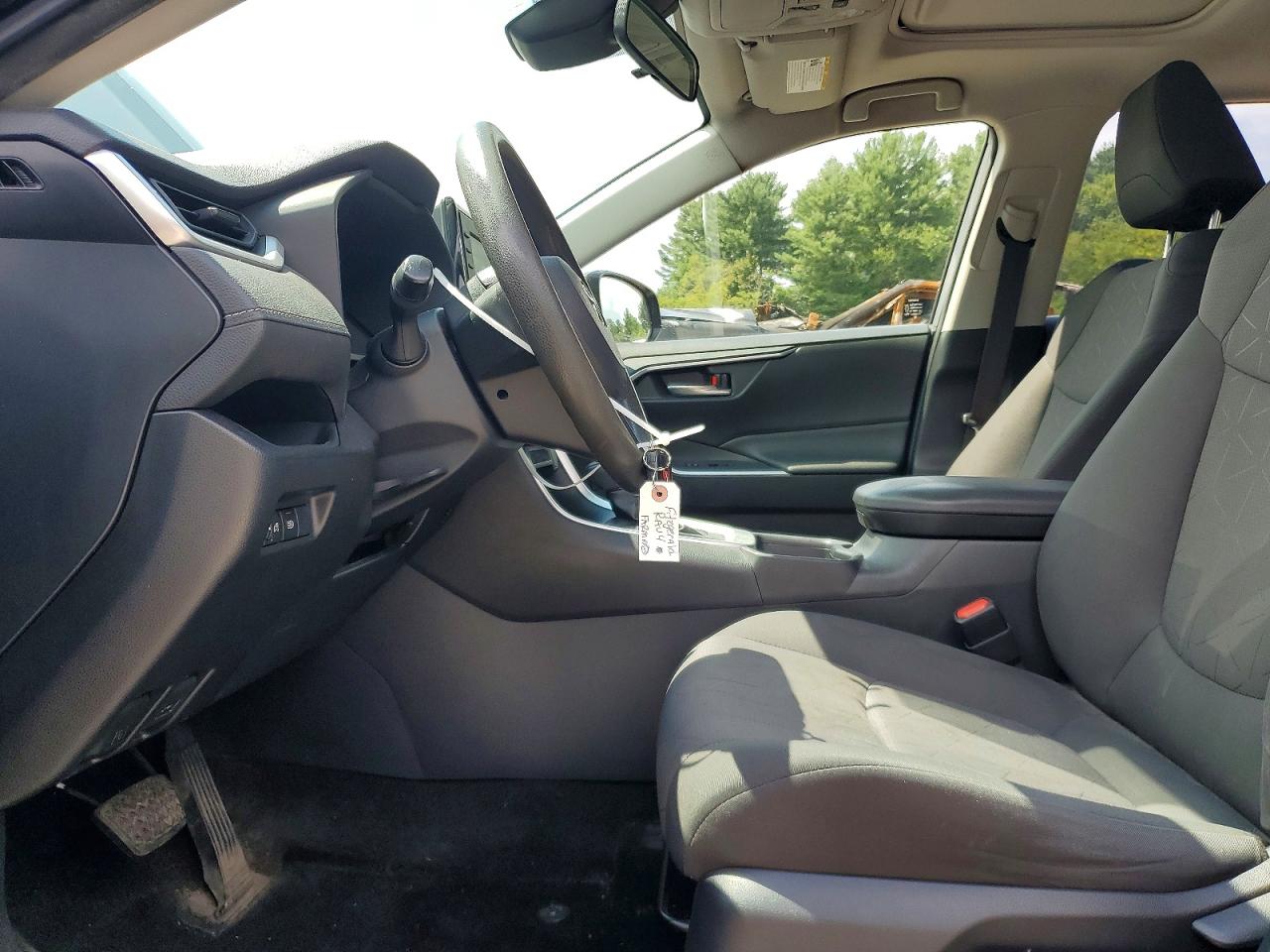 JTMP1RFV8KD506853 · 2019 TOYOTA RAV4 · 7/14