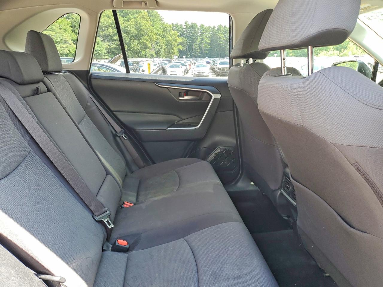 JTMP1RFV8KD506853 · 2019 TOYOTA RAV4 · 11/14