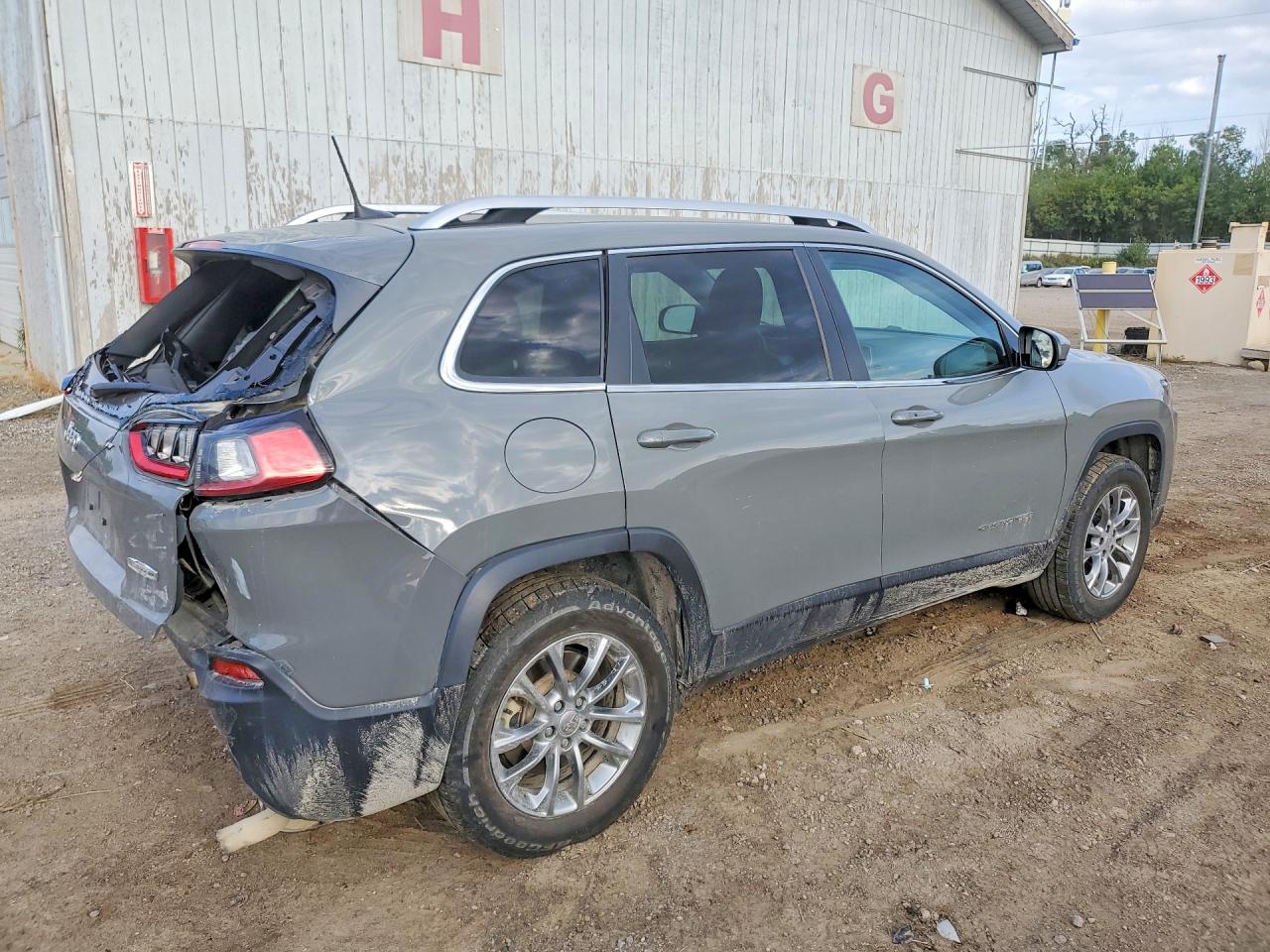 1C4PJMLN3LD555354 · 2020 JEEP CHEROKEE · 3/13