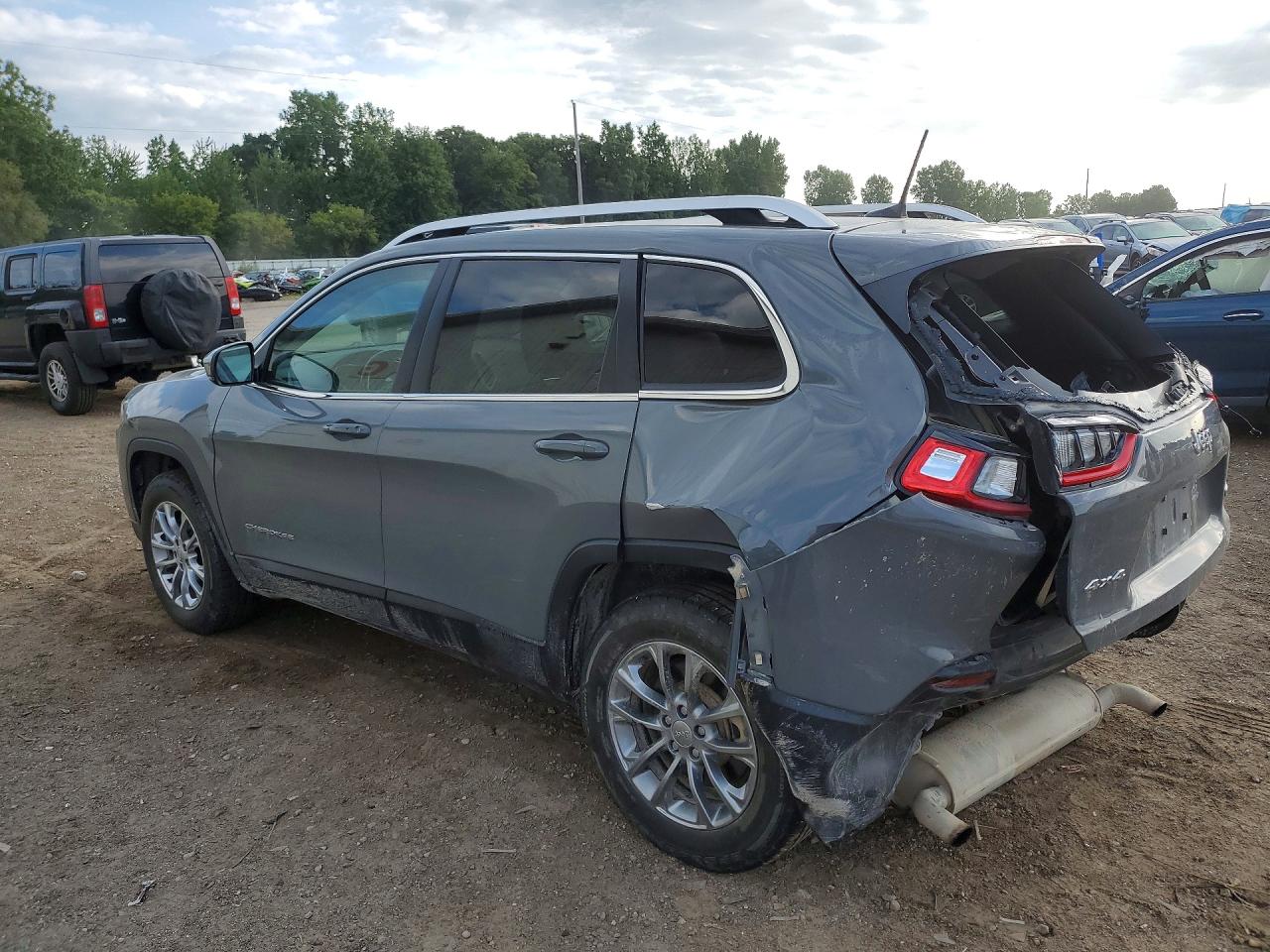 1C4PJMLN3LD555354 · 2020 JEEP CHEROKEE · 2/13