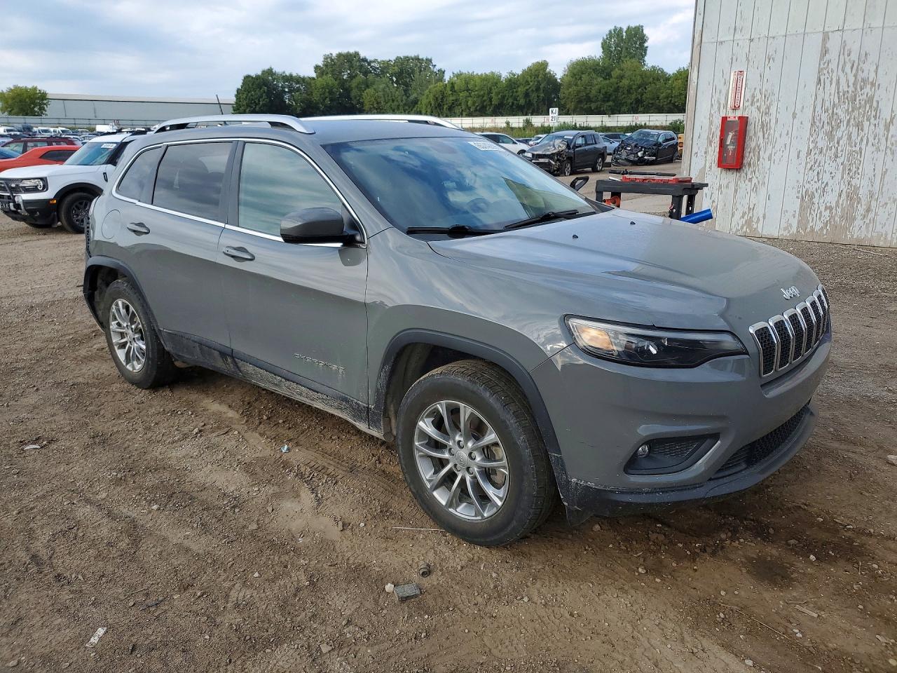1C4PJMLN3LD555354 · 2020 JEEP CHEROKEE · 4/13