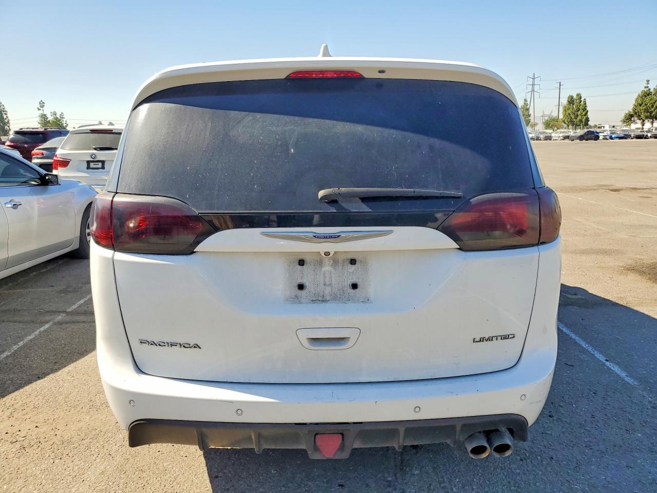 2C4RC1GG7JR334203 · 2018 CHRYSLER PACIFICA · 6/14