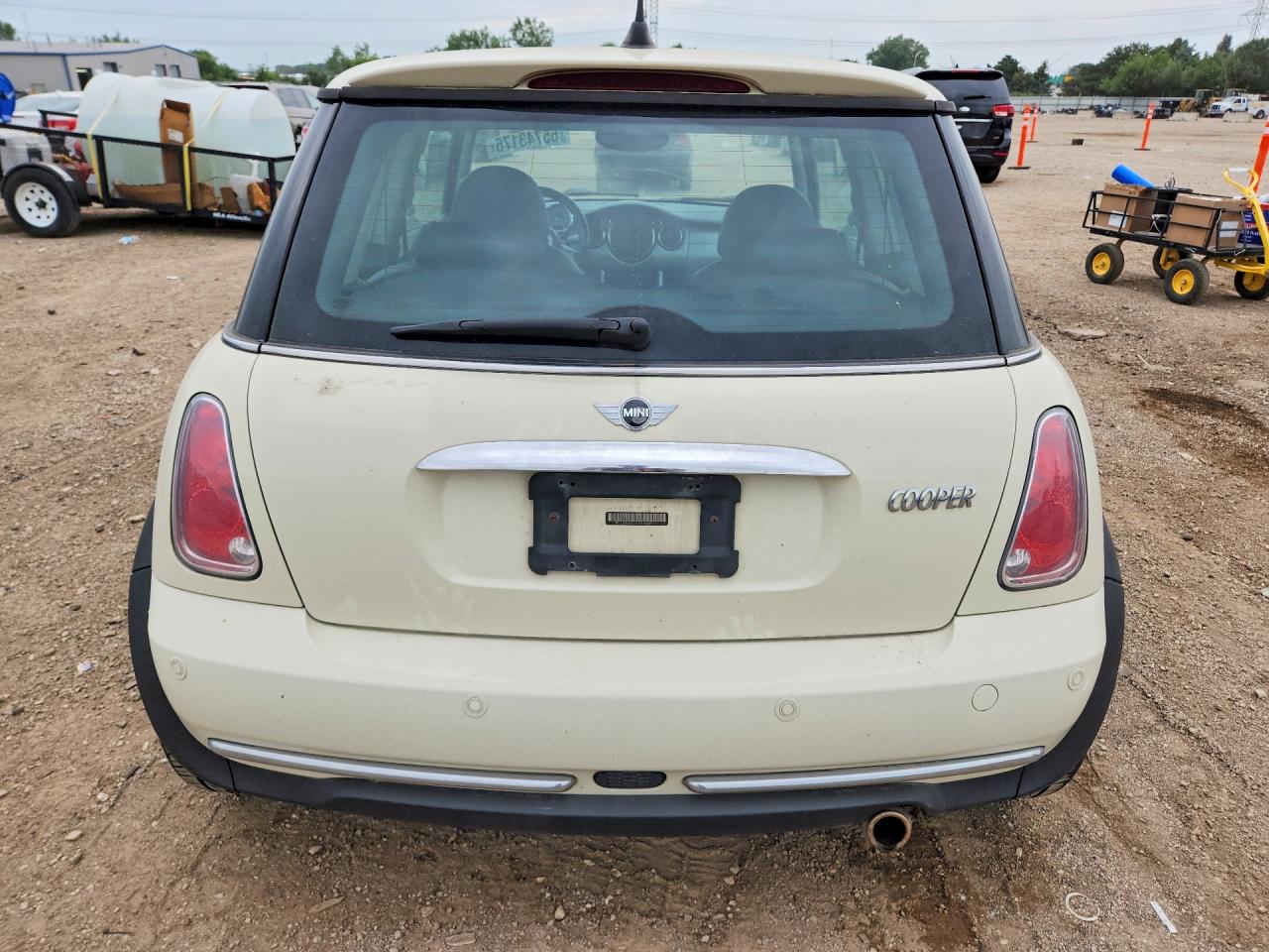 WMWRC33415TJ65105 · 2005 MINI COOPER · 6/12