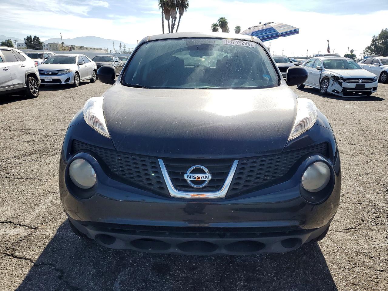 JN8AF5MRXBT013787 · 2011 NISSAN JUKE · 5/13