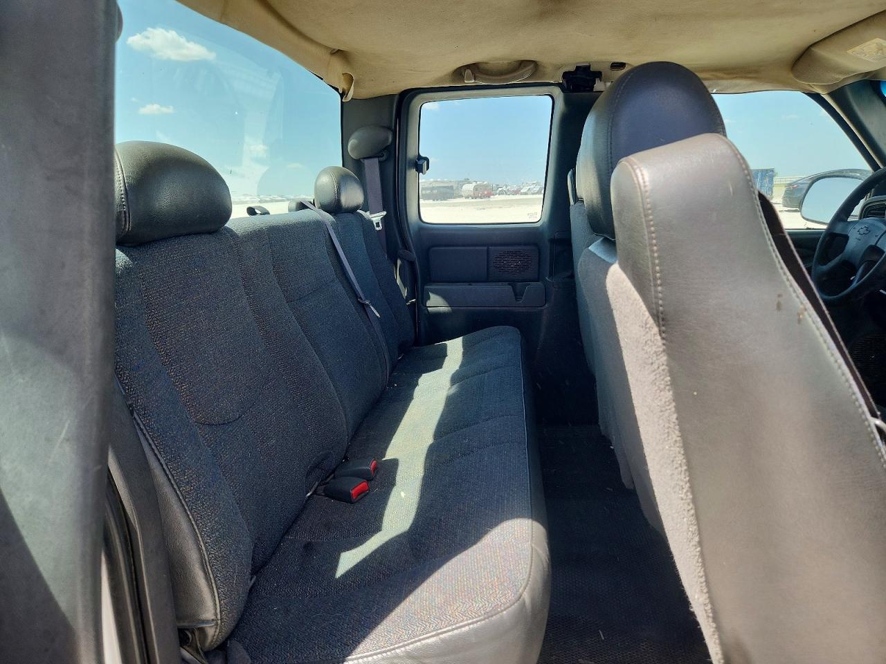 1GCHC29U16E210405 · 2006 CHEVROLET SILVERADO · 10/12
