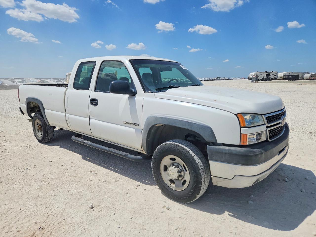 1GCHC29U16E210405 · 2006 CHEVROLET SILVERADO · 4/12