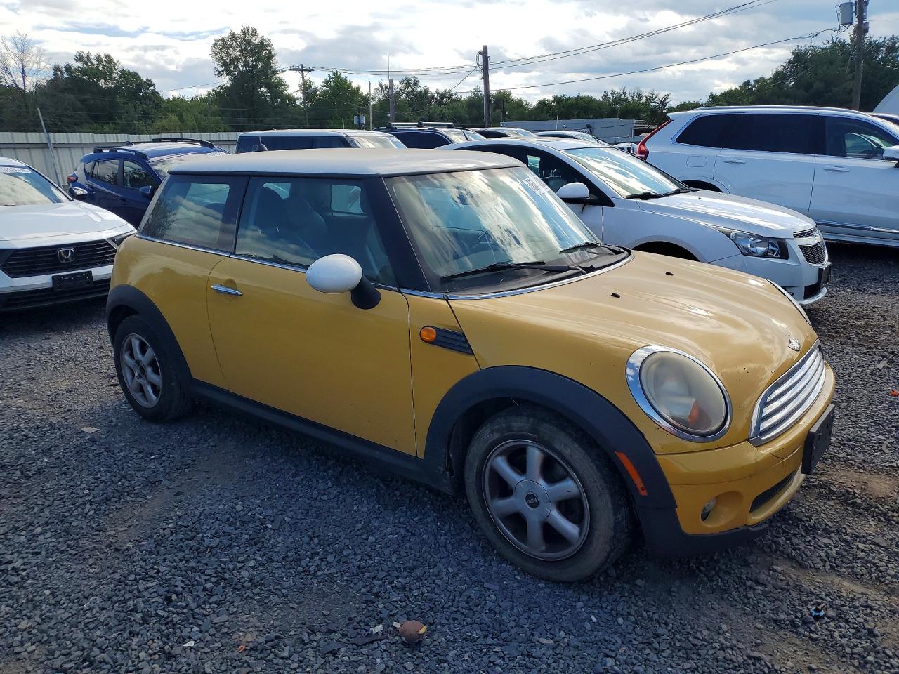 WMWMF33577TU62876 · 2007 MINI COOPER · 4/13