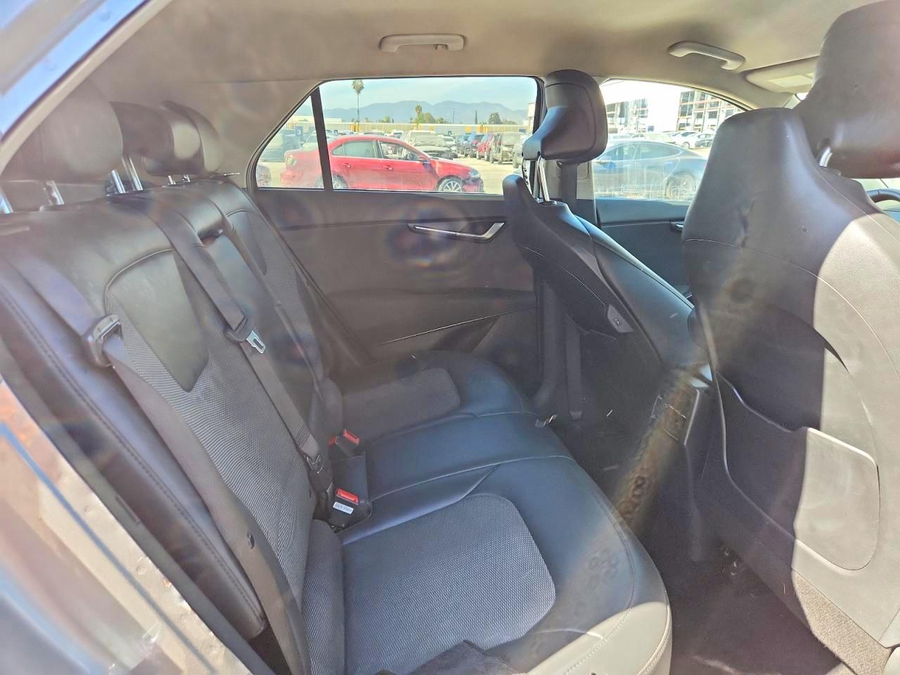 KNDCR3L15P5036871 · 2023 KIA NIRO · 10/12