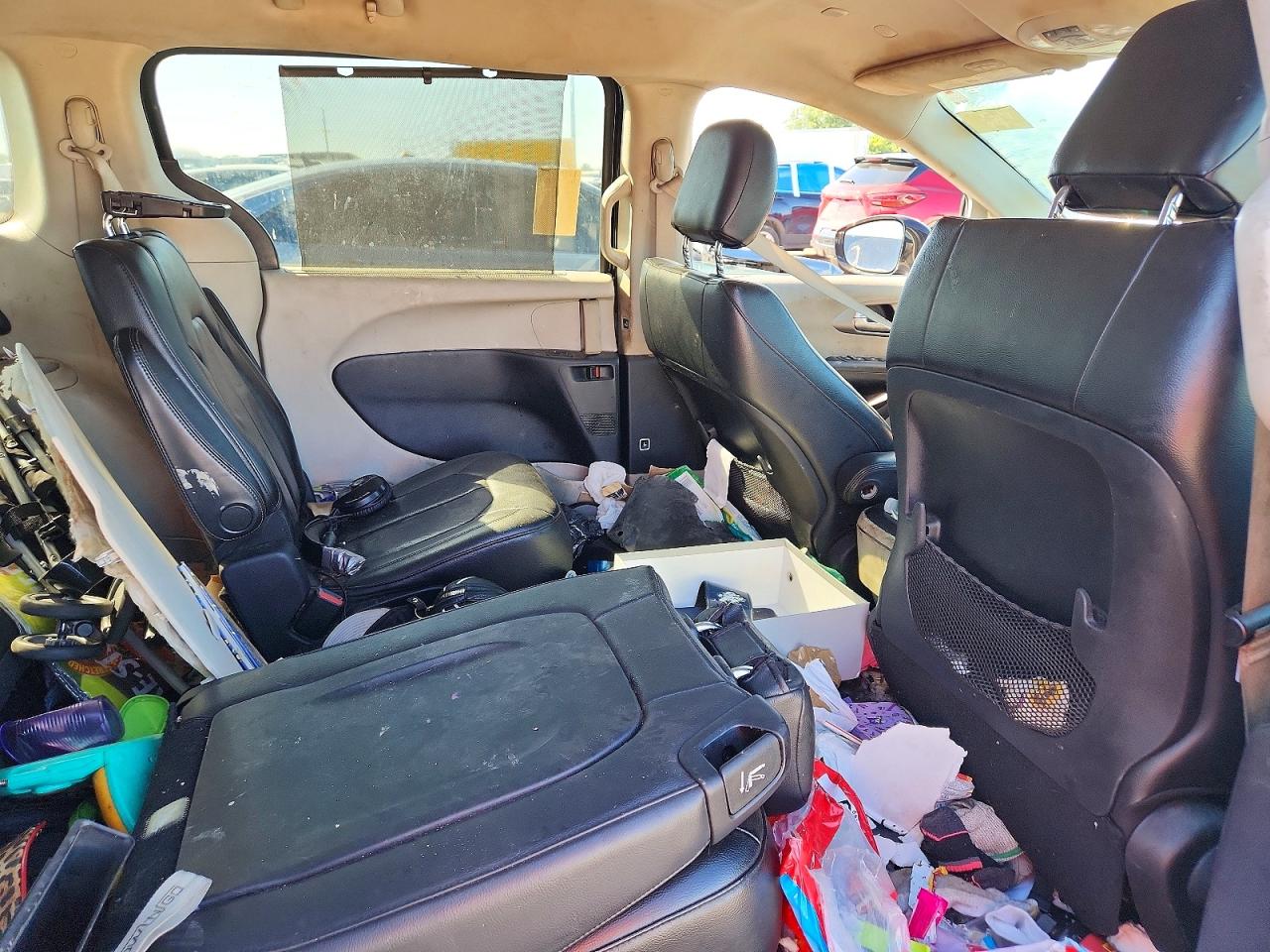 2C4RC1BG2LR133593 · 2020 CHRYSLER PACIFICA · 11/13
