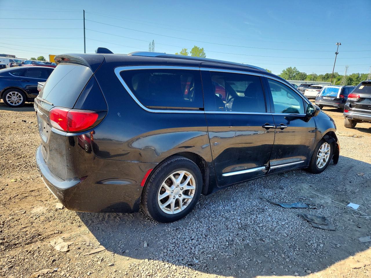2C4RC1BG2LR133593 · 2020 CHRYSLER PACIFICA · 3/13