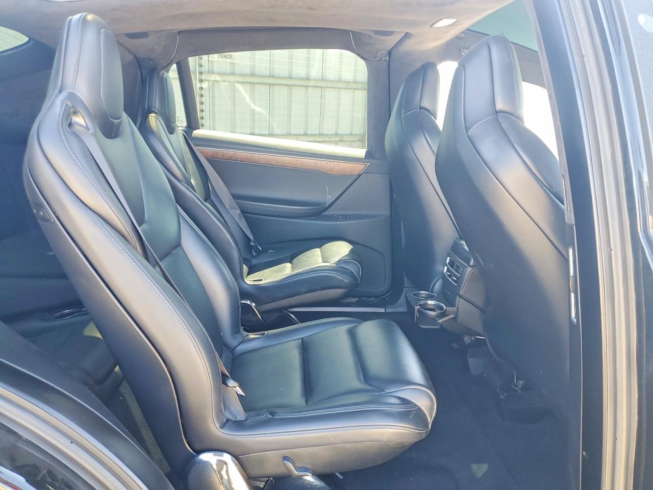 5YJXCBE2XHF066838 · 2017 TESLA MODEL X · 10/12