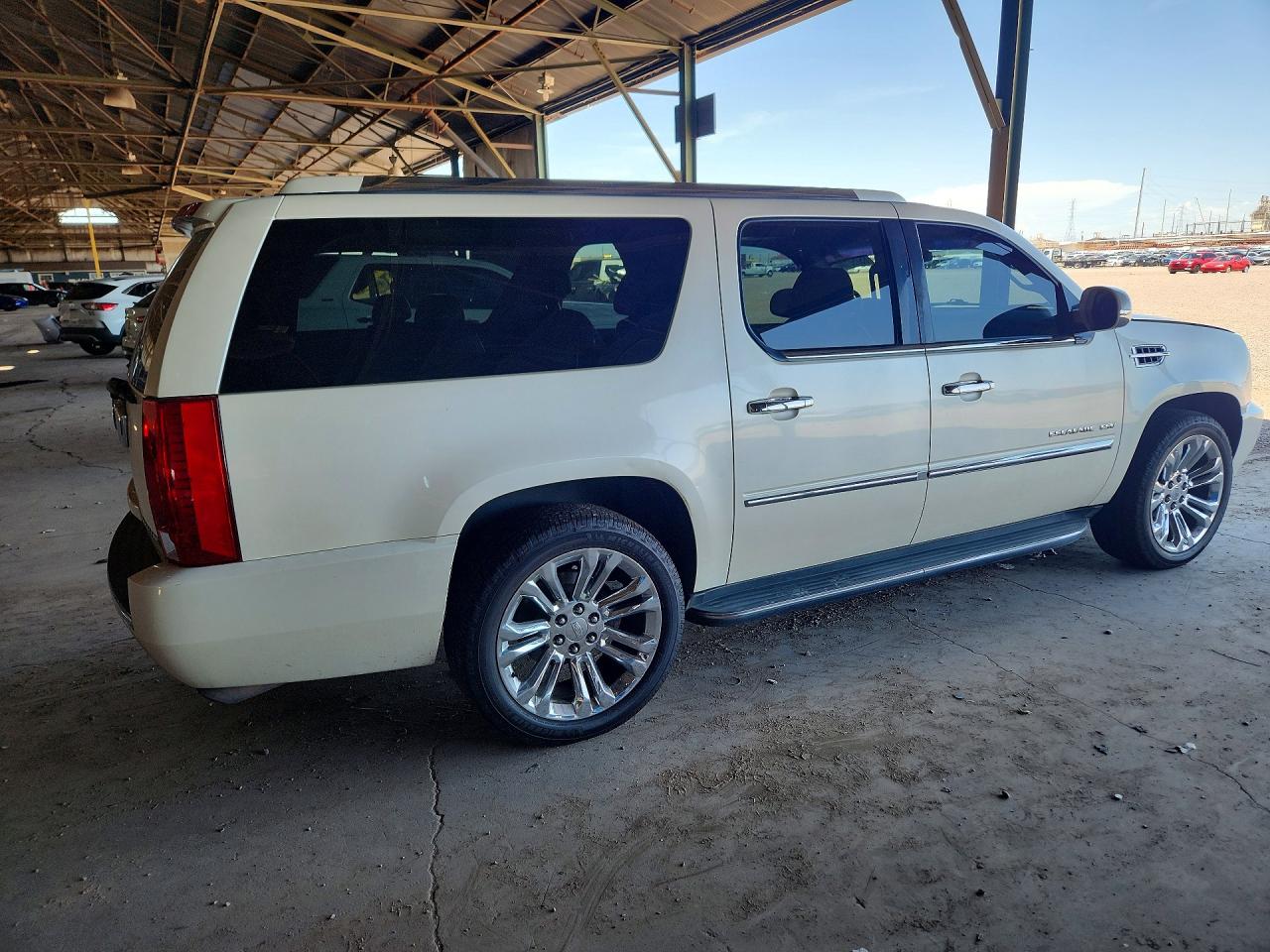 1GYUKHEF2AR135558 · 2010 CADILLAC ESCALADE · 3/13