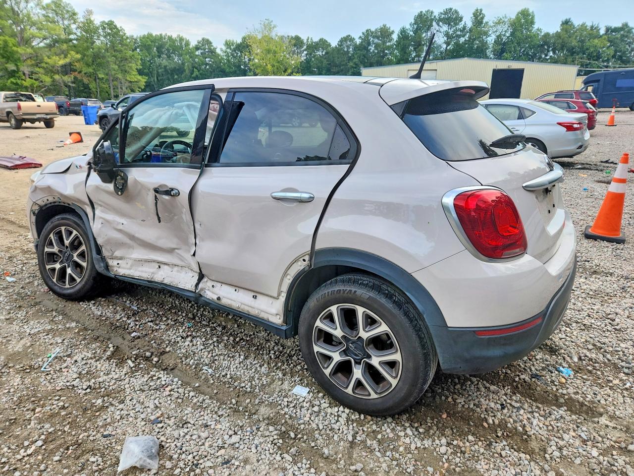 ZFBCFYCT0GP350913 · 2016 FIAT 500X · 2/12