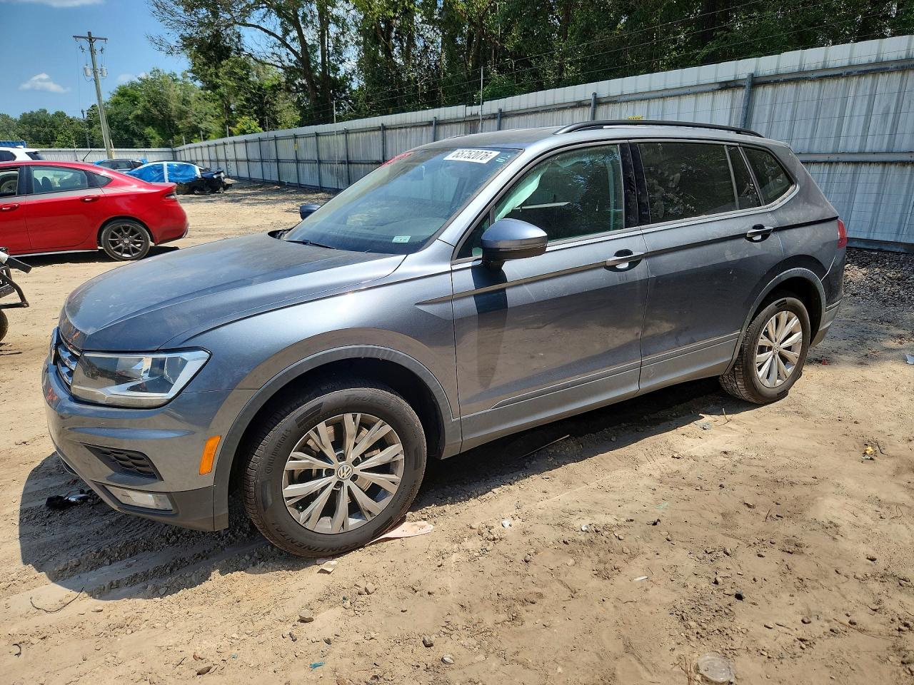 3VV1B7AX7JM009944 · 2018 VOLKSWAGEN TIGUAN