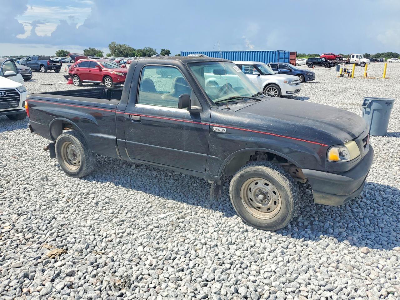 4F4YR12C51TM12833 · 2001 MAZDA B2500 · 4/12