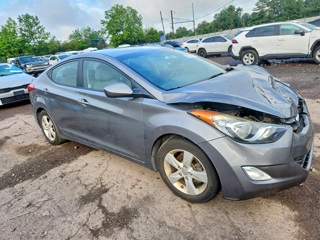 5NPDH4AE3DH205137 · 2013 HYUNDAI ELANTRA · 4/12