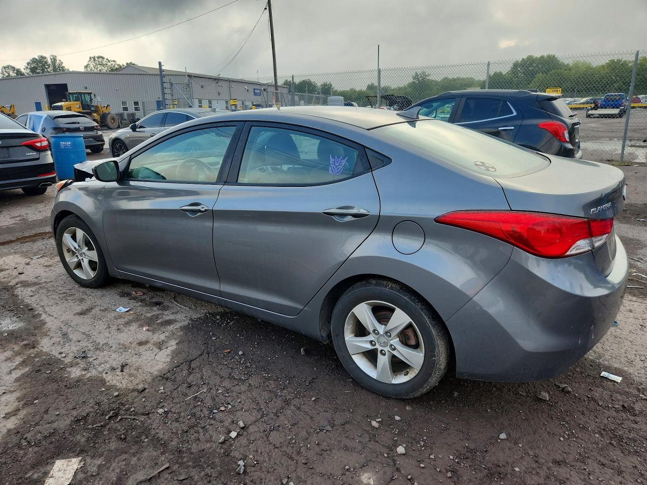 5NPDH4AE3DH205137 · 2013 HYUNDAI ELANTRA · 2/12