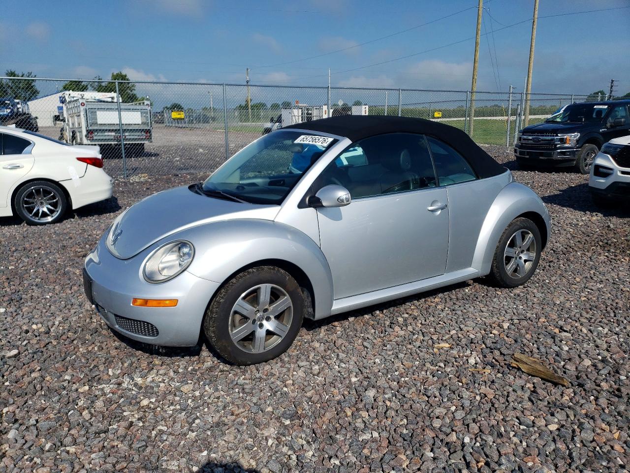 2006 VOLKSWAGEN NEW BEETLE