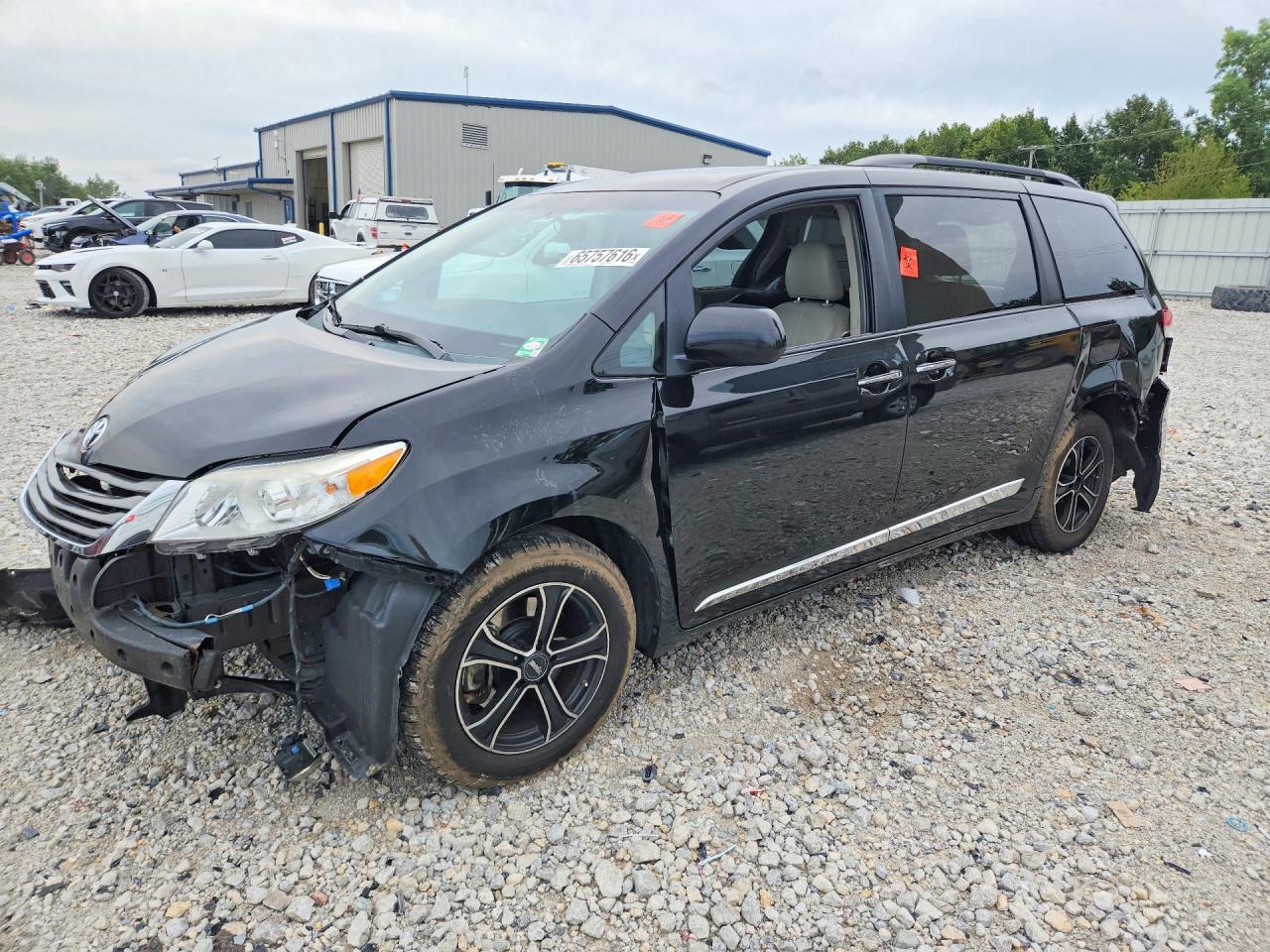 5TDYK3DC1ES414718 · 2014 TOYOTA SIENNA