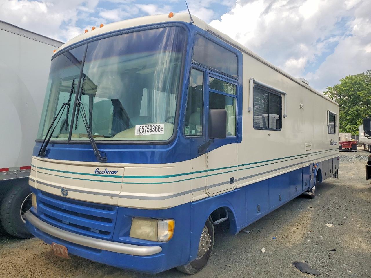3FCMF53GXTJA10673 · 1996 PACE MOTORHOME · 2/10