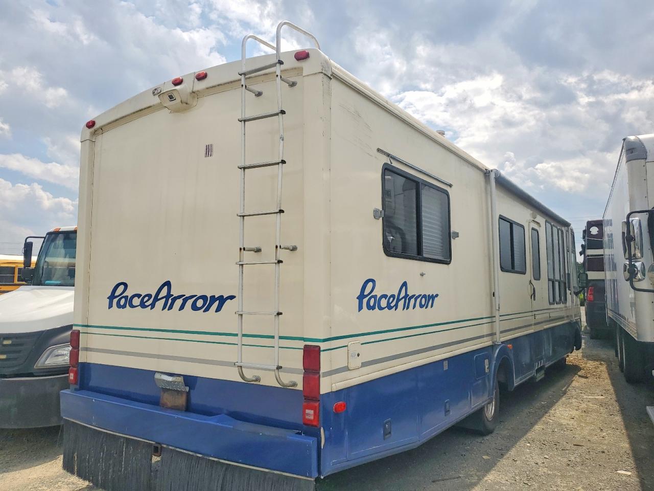 3FCMF53GXTJA10673 · 1996 PACE MOTORHOME · 4/10