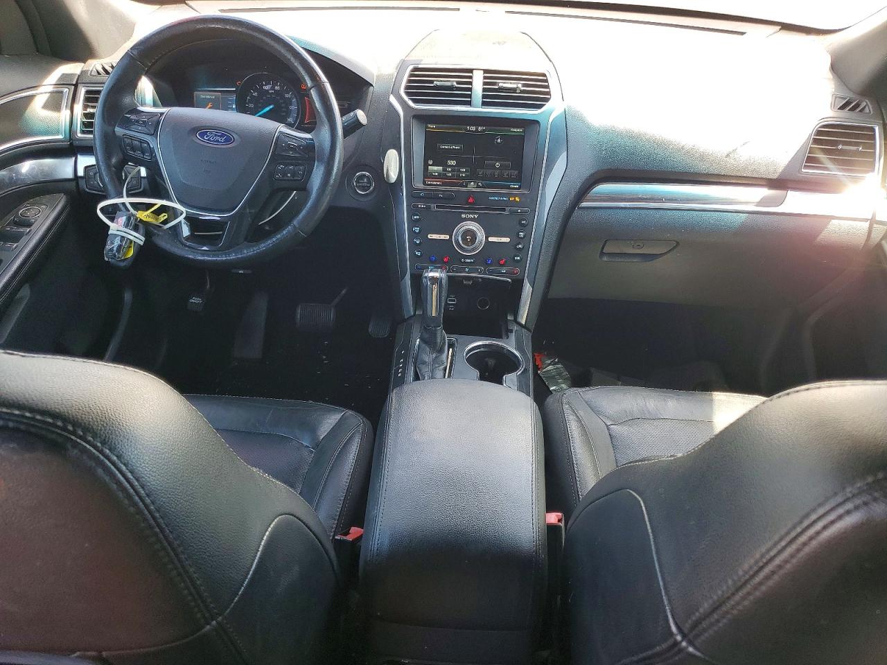 1FM5K8F89GGA76843 · 2016 FORD EXPLORER · 8/13