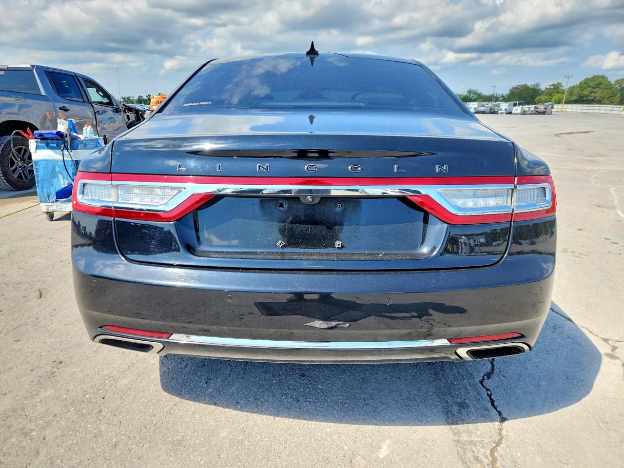 1LN6L9BC5J5611560 · 2018 LINCOLN CONTINENTAL · 6/12