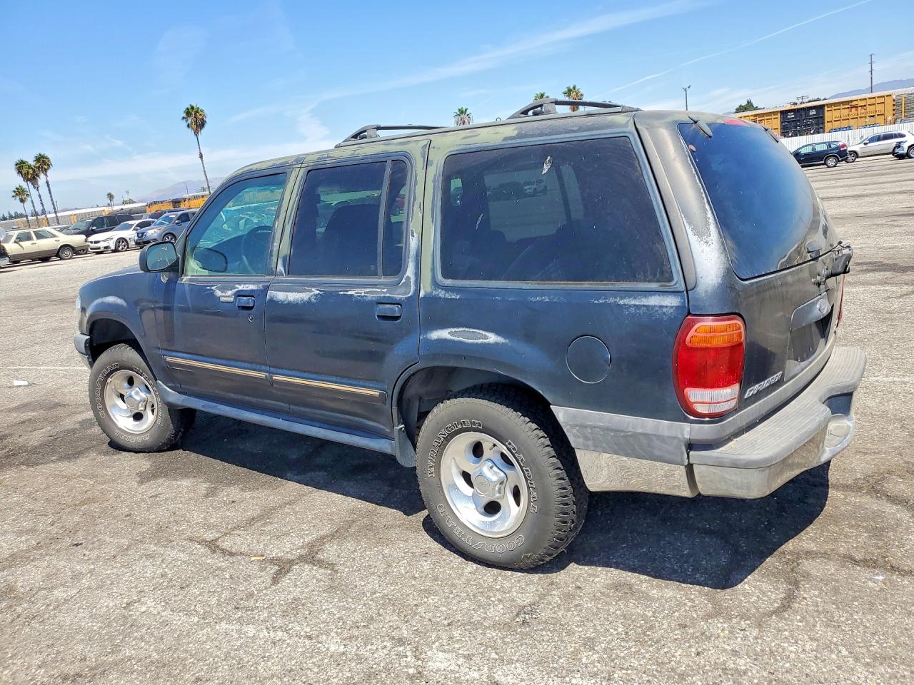 1FMZU63E01ZA43252 · 2001 FORD EXPLORER · 2/12