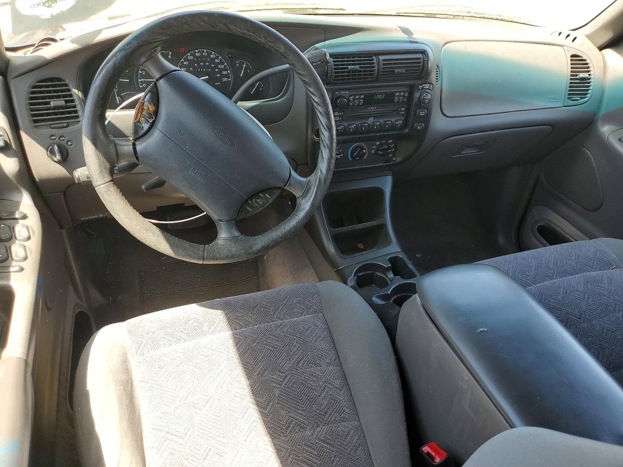 1FMZU63E01ZA43252 · 2001 FORD EXPLORER · 8/12