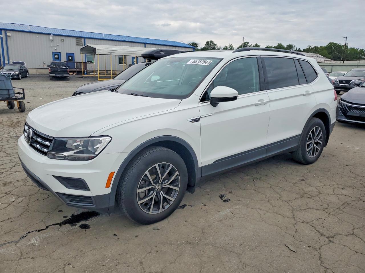3VV2B7AX5KM185672 · 2019 VOLKSWAGEN TIGUAN