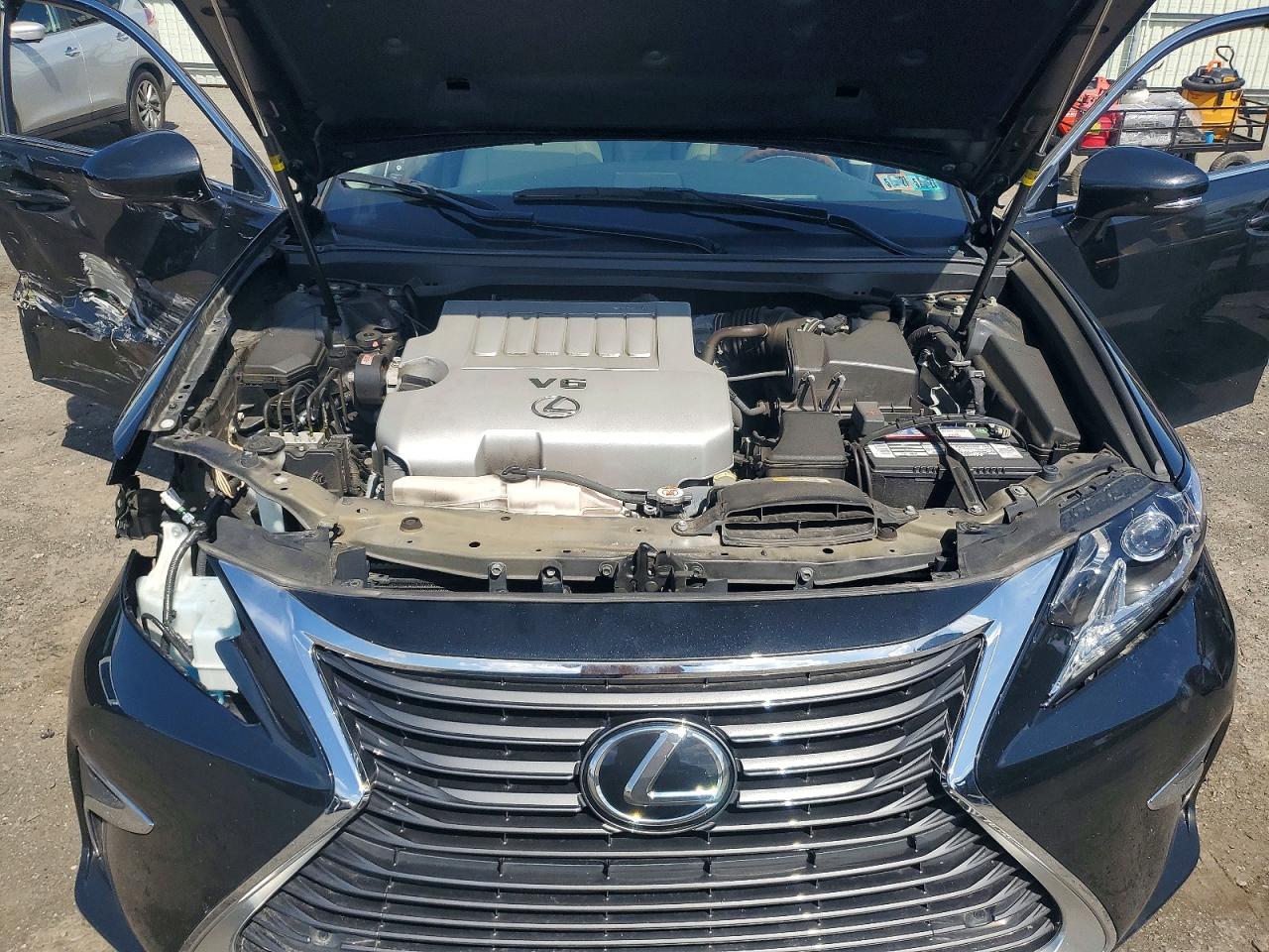 58ABK1GG0HU054841 · 2017 LEXUS ES · 11/13