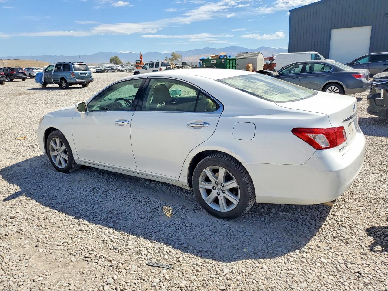 JTHBJ46G382167601 · 2008 LEXUS ES · 2/12