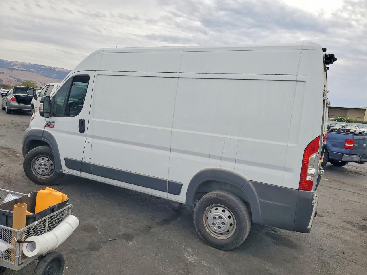 3C6TRVCG5FE518928 · 2015 RAM PROMASTER 2500 · 2/13