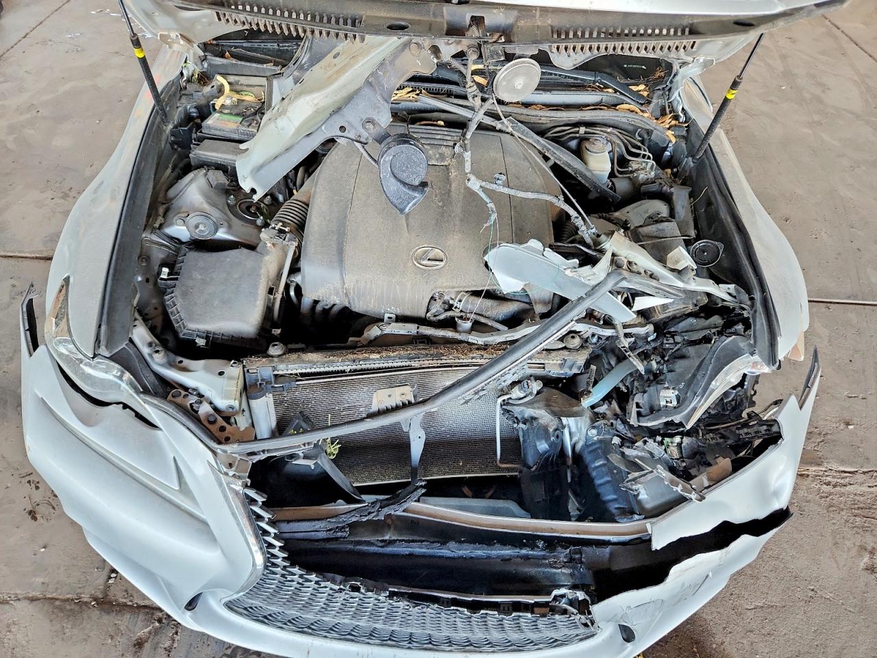 JTHBF1D28F5057355 · 2015 LEXUS IS · 11/12