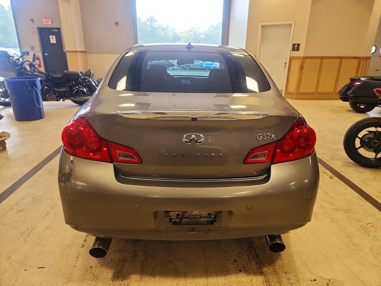 JN1CV6AR2BM405810 · 2011 INFINITI G37 SEDAN · 6/12