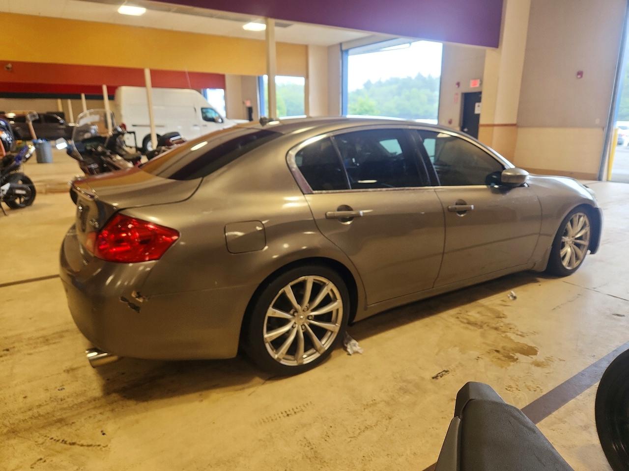 JN1CV6AR2BM405810 · 2011 INFINITI G37 SEDAN · 3/12