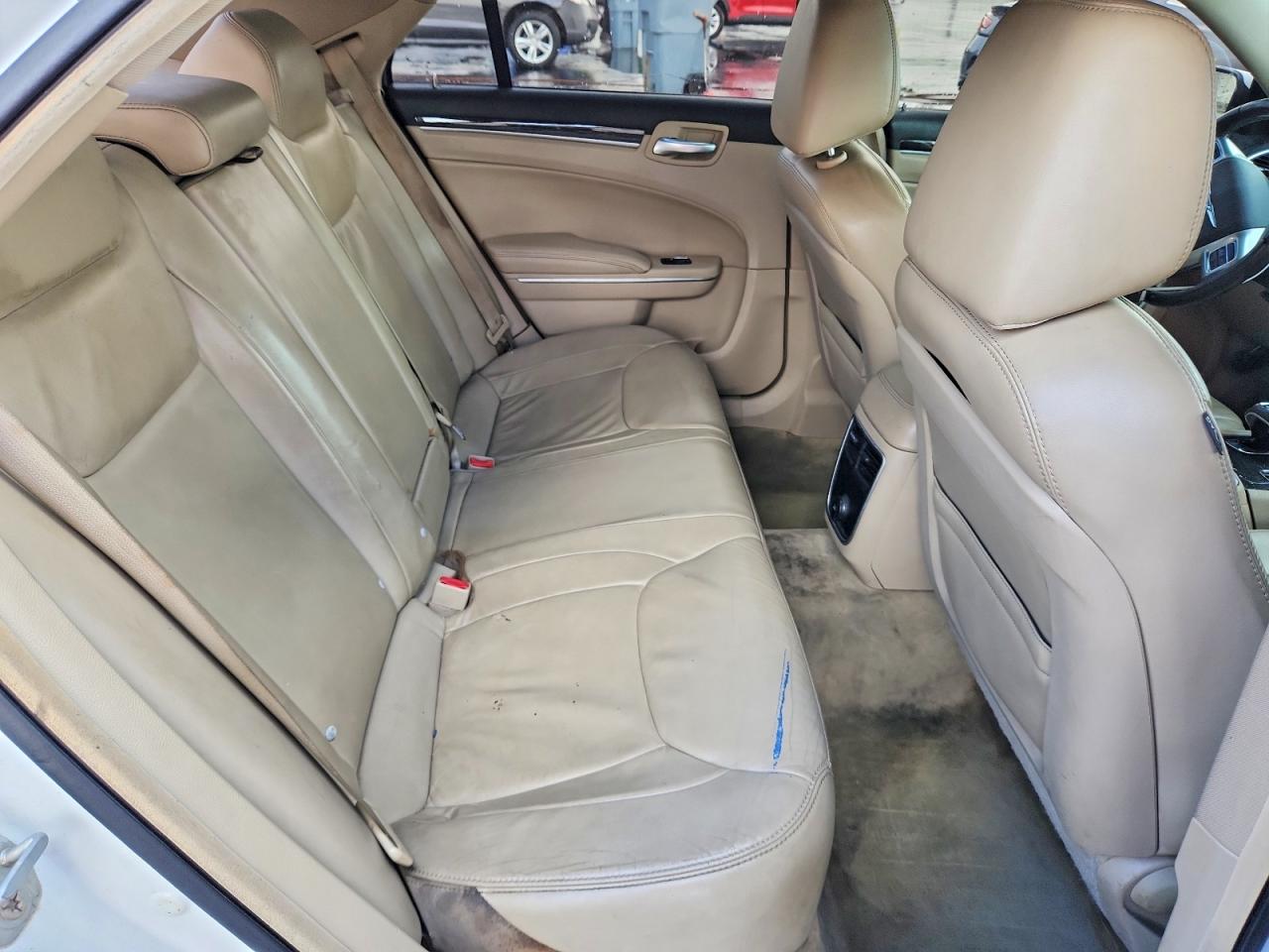 2C3CCAAG9EH335996 · 2014 CHRYSLER 300 · 10/12