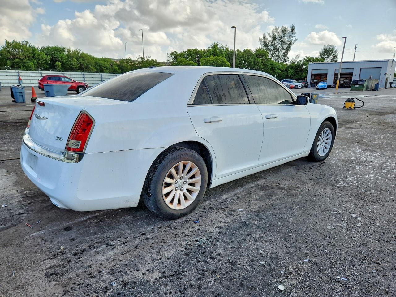 2C3CCAAG9EH335996 · 2014 CHRYSLER 300 · 3/12