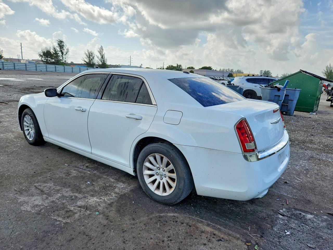 2C3CCAAG9EH335996 · 2014 CHRYSLER 300 · 2/12