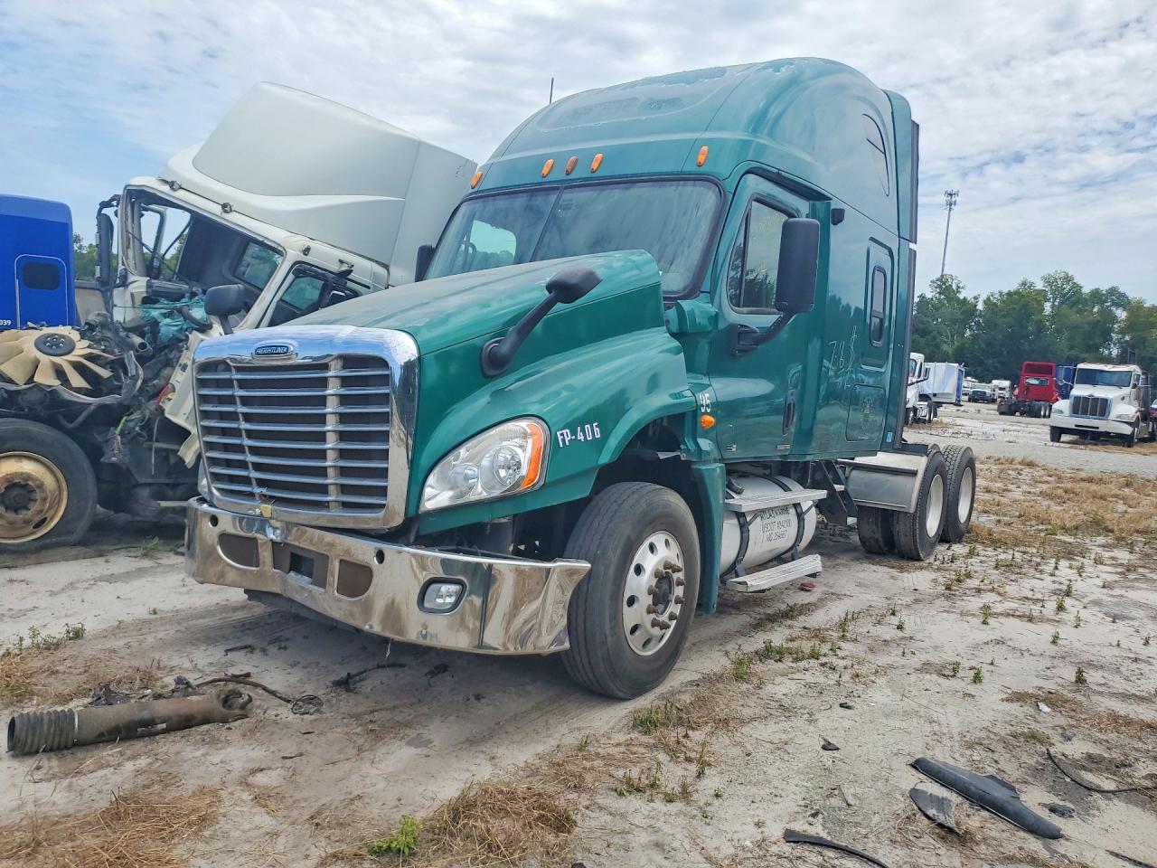 2010 FREIGHTLINER CASCADIA 125