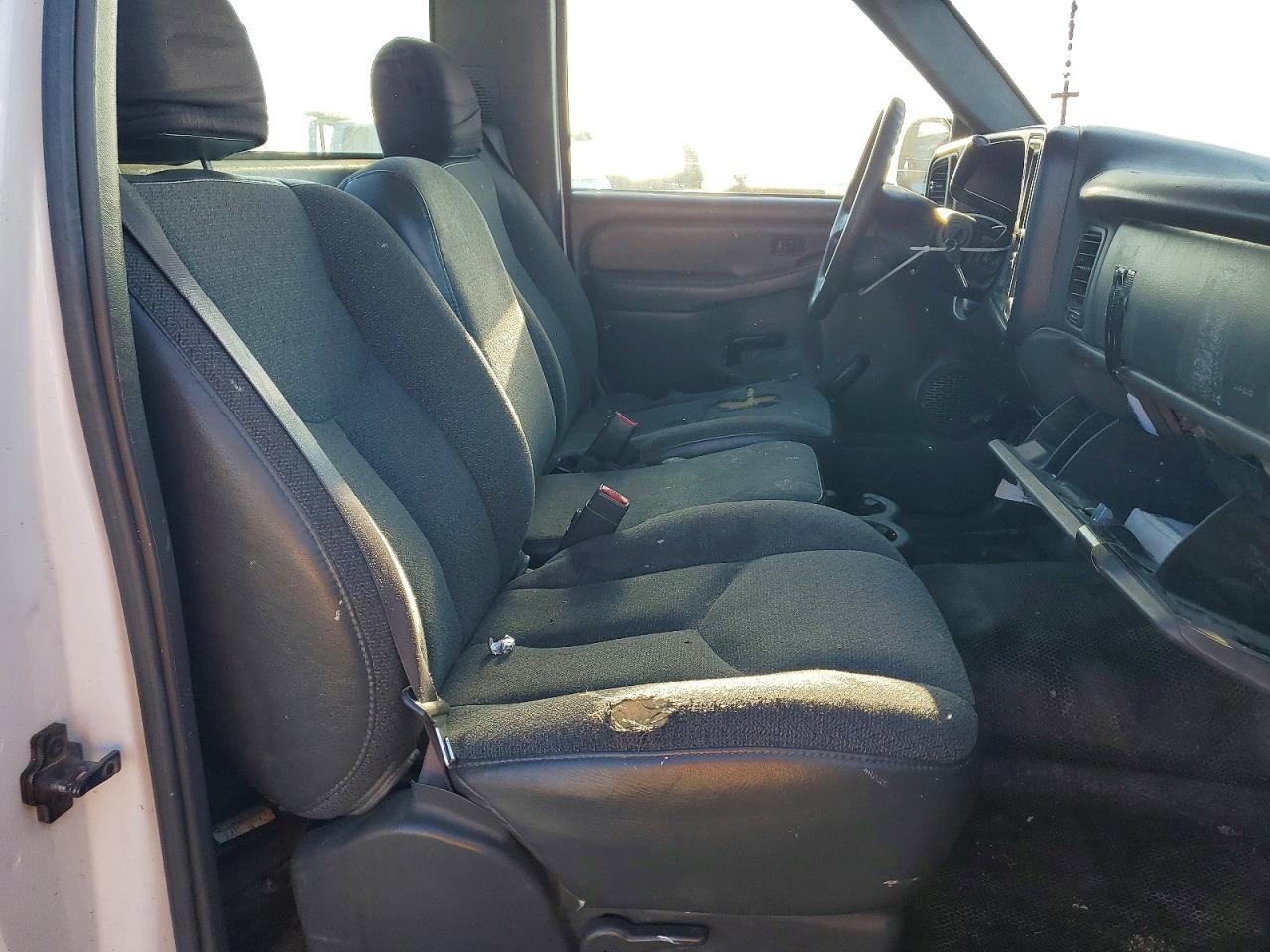 1GCHC24U04E140092 · 2004 CHEVROLET SILVERADO · 10/12