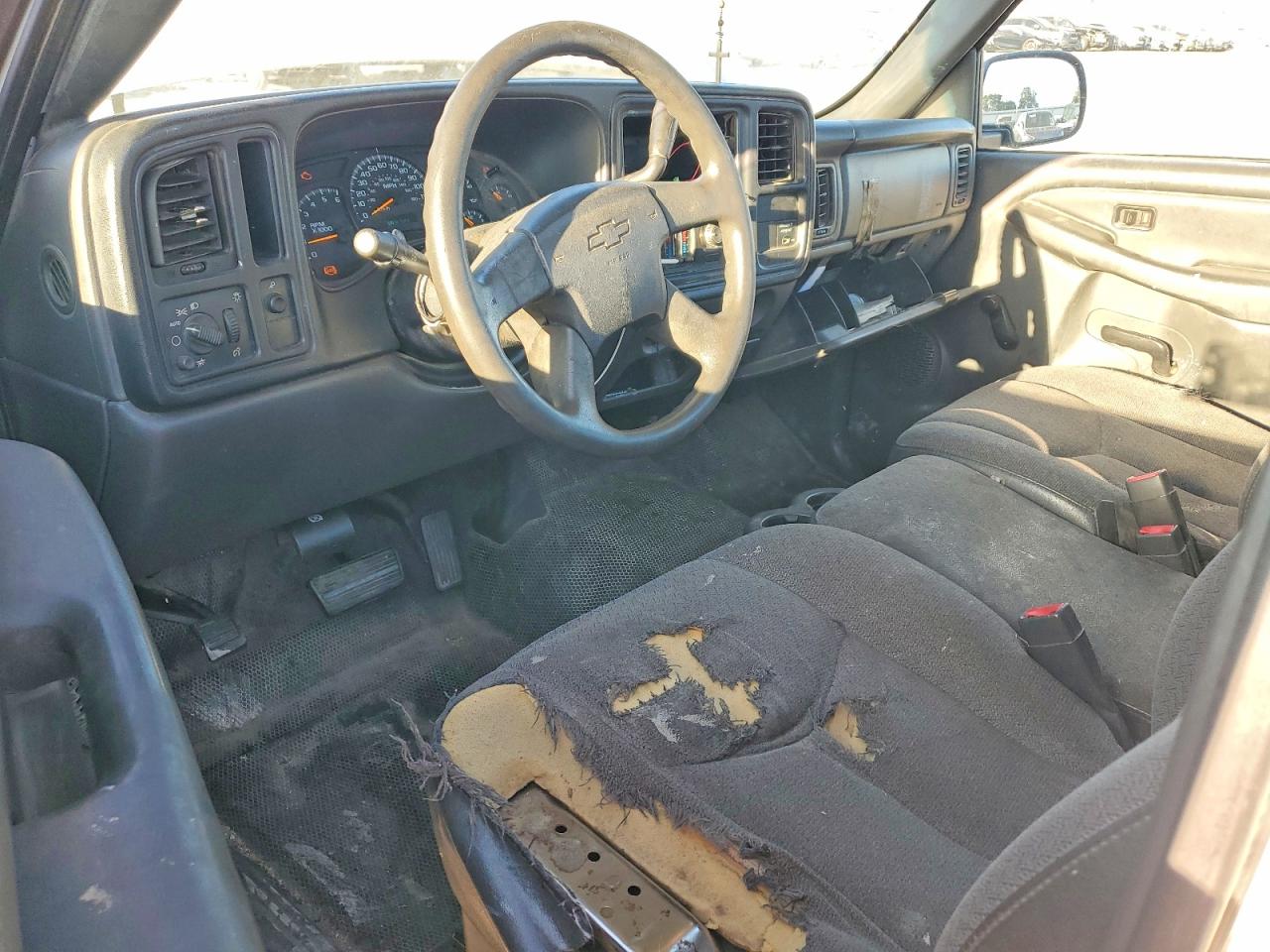 1GCHC24U04E140092 · 2004 CHEVROLET SILVERADO · 8/12