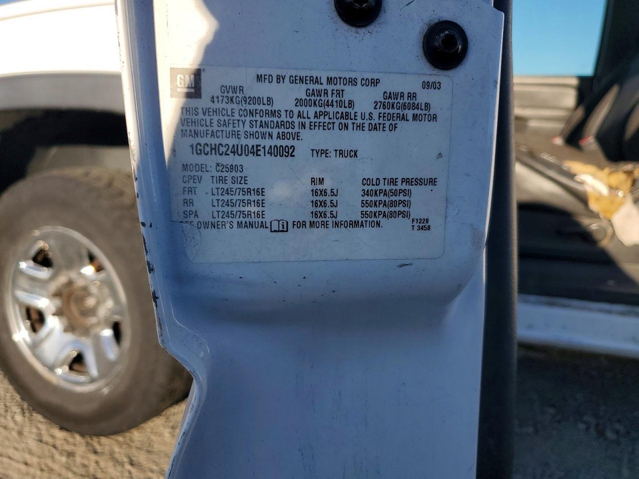 1GCHC24U04E140092 · 2004 CHEVROLET SILVERADO · 12/12