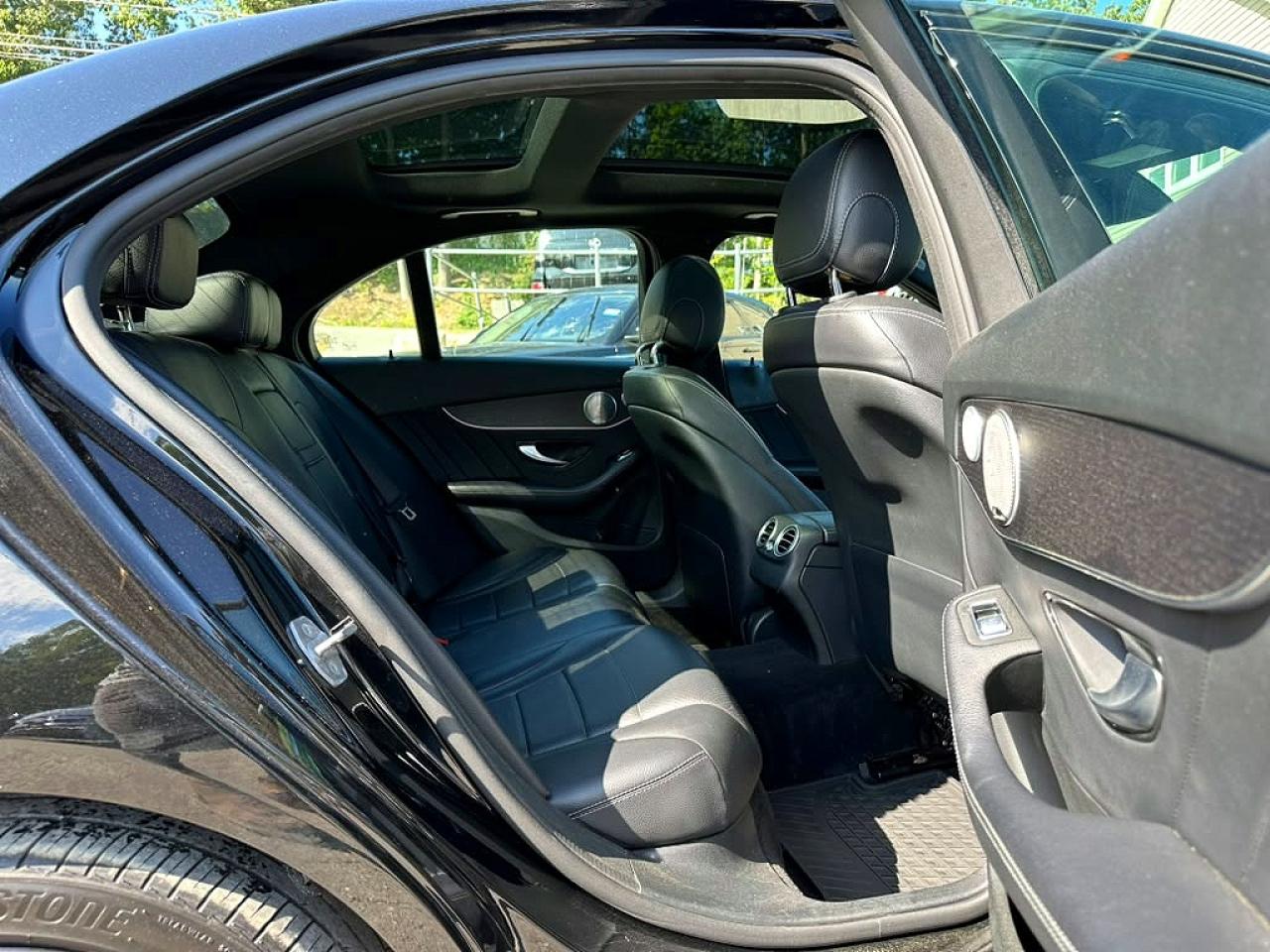 W1KWF8EB6MR629514 · 2021 MERCEDES-BENZ C · 5/10