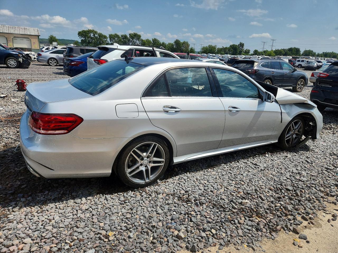 WDDHF6HB8GB168435 · 2016 MERCEDES-BENZ E · 3/12