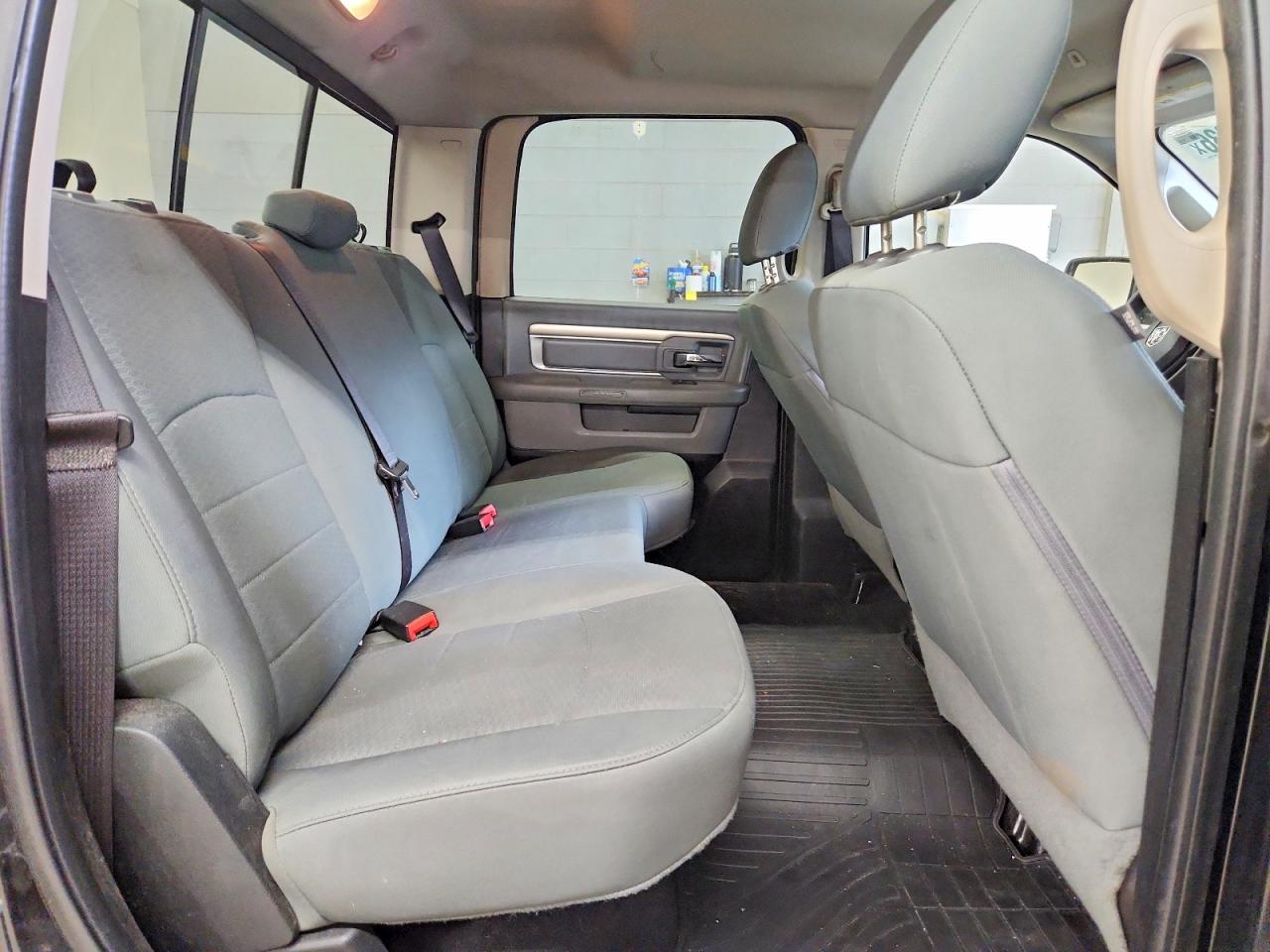 1C6RR6TTXHS598403 · 2017 RAM 1500 · 10/12