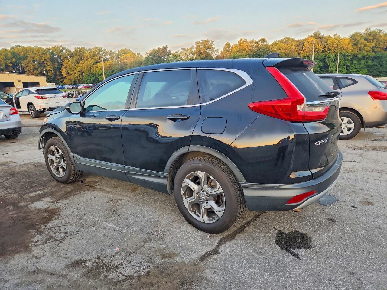 2HKRW2H54HH688424 · 2017 HONDA CR-V · 2/13