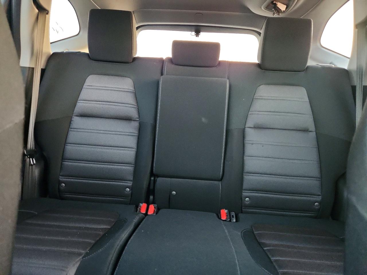 2HKRW2H54HH688424 · 2017 HONDA CR-V · 10/13
