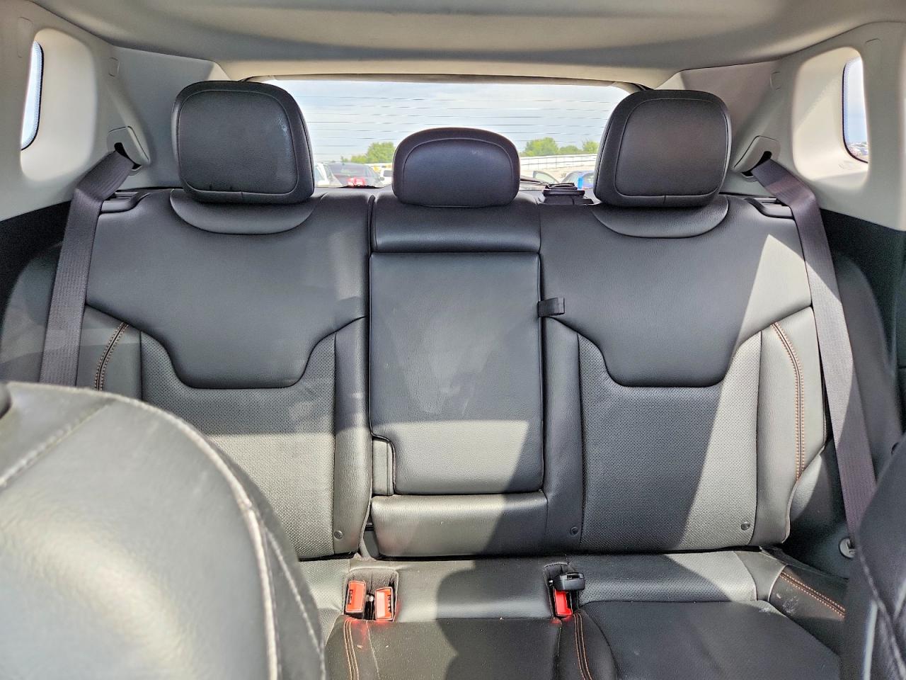 3C4NJDCB5MT596058 · 2021 JEEP COMPASS · 10/13